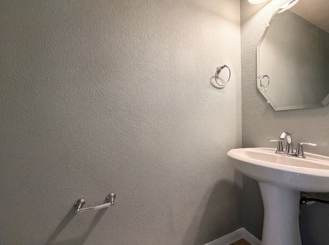 Photo 8 of 21 of 9965 Boulder Bend Ln, Brookshire, TX