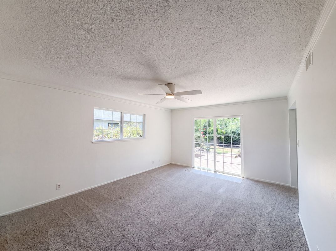 Photo 10 of 41 of 7007 Ursa Pkwy, Sacramento, CA