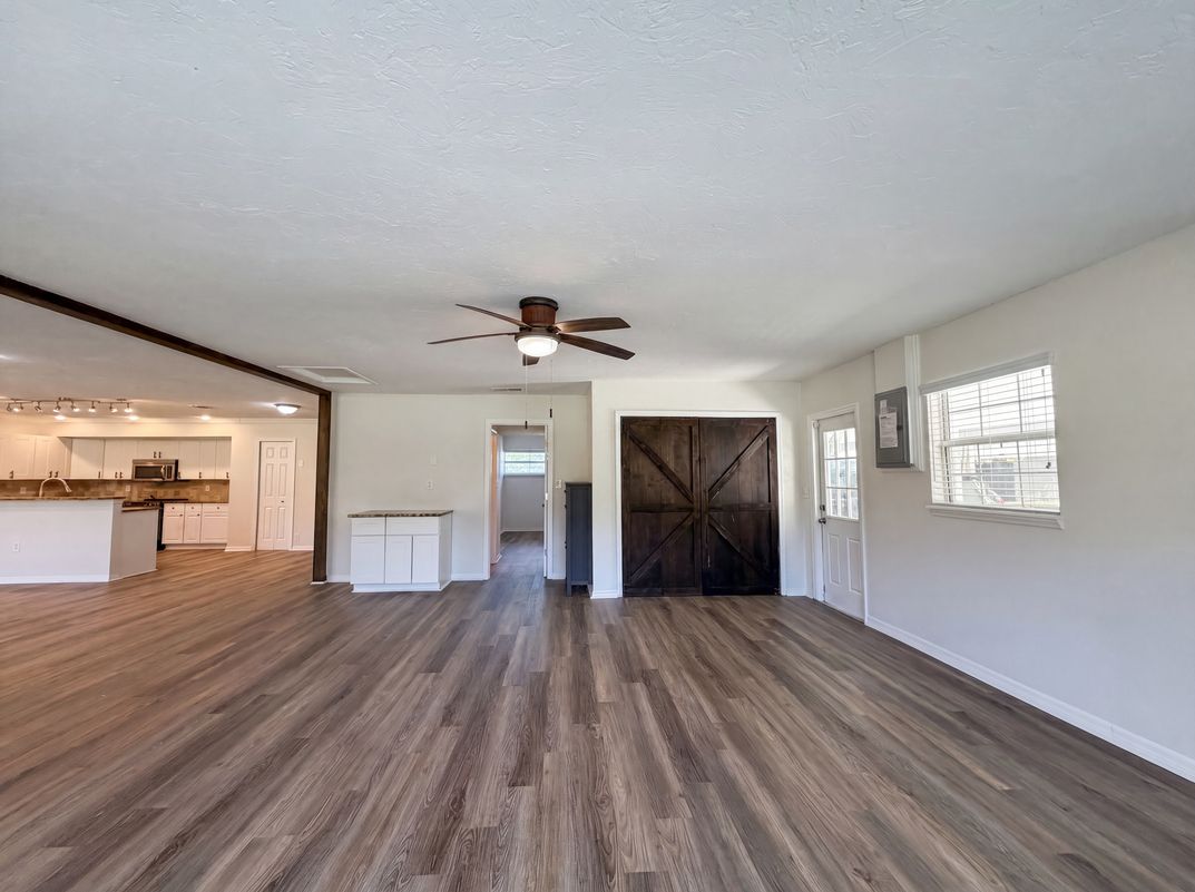 Photo 15 of 34 of 2805 105th St E, Palmetto, FL