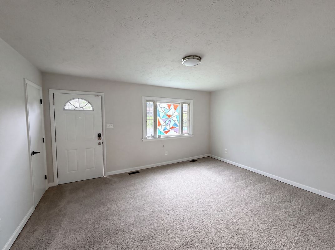 Photo 6 of 17 of 7397 Shady Grove Rd, Mechanicsville, VA