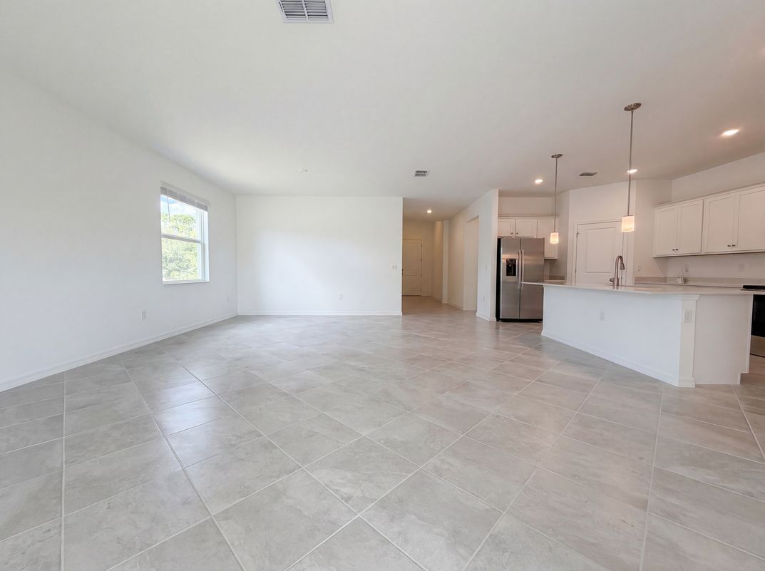Photo 6 of 34 of 3818 NW 46th St, Cape Coral, FL