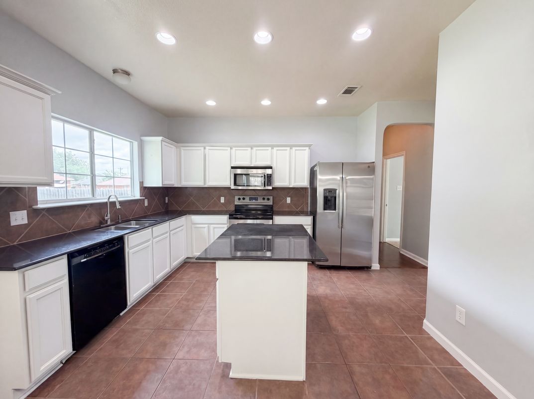 Photo 14 of 19 of 313 Crowfoot Dr, Harker Heights, TX