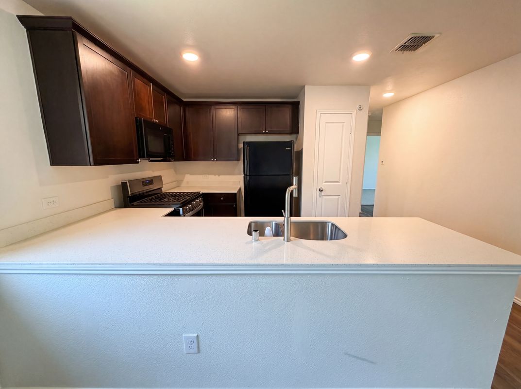 Property photo 2 of 2214 Nightgrove Cir