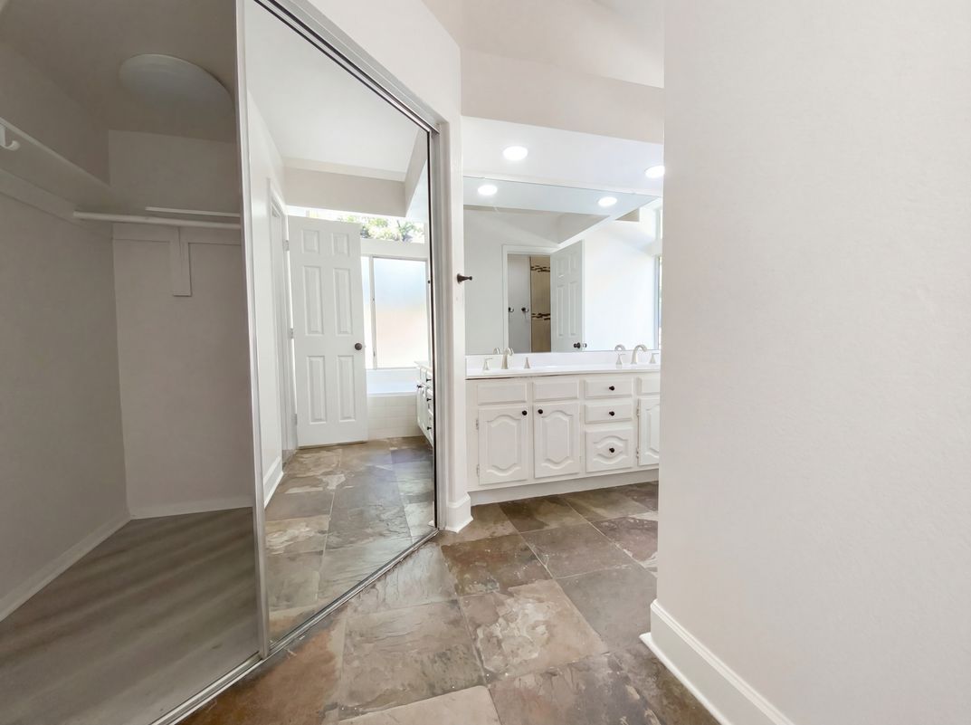 Photo 21 of 44 of 3303 Deaver Dr, Corona, CA