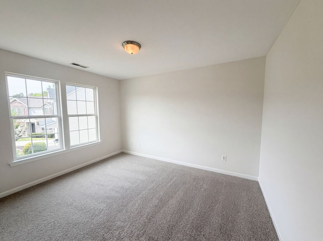 Photo 8 of 17 of 3705 Chancellorsville Ct, Raleigh, NC