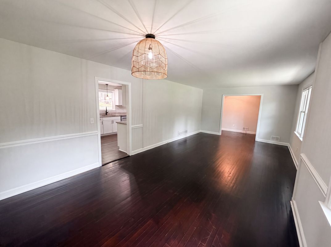 Photo 9 of 29 of 1710 Fairhaven Dr, Columbia, SC