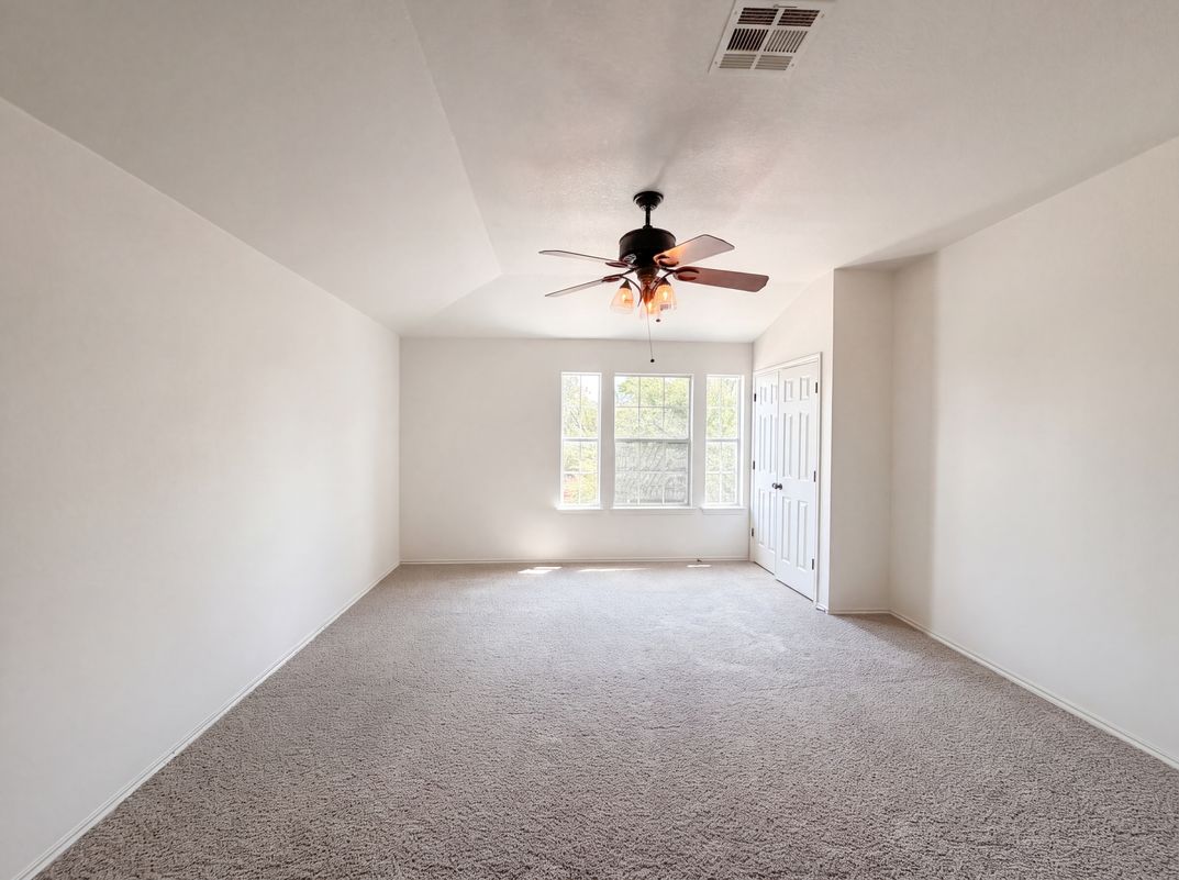 Photo 4 of 20 of 6805 Aquamarine Dr, Killeen, TX