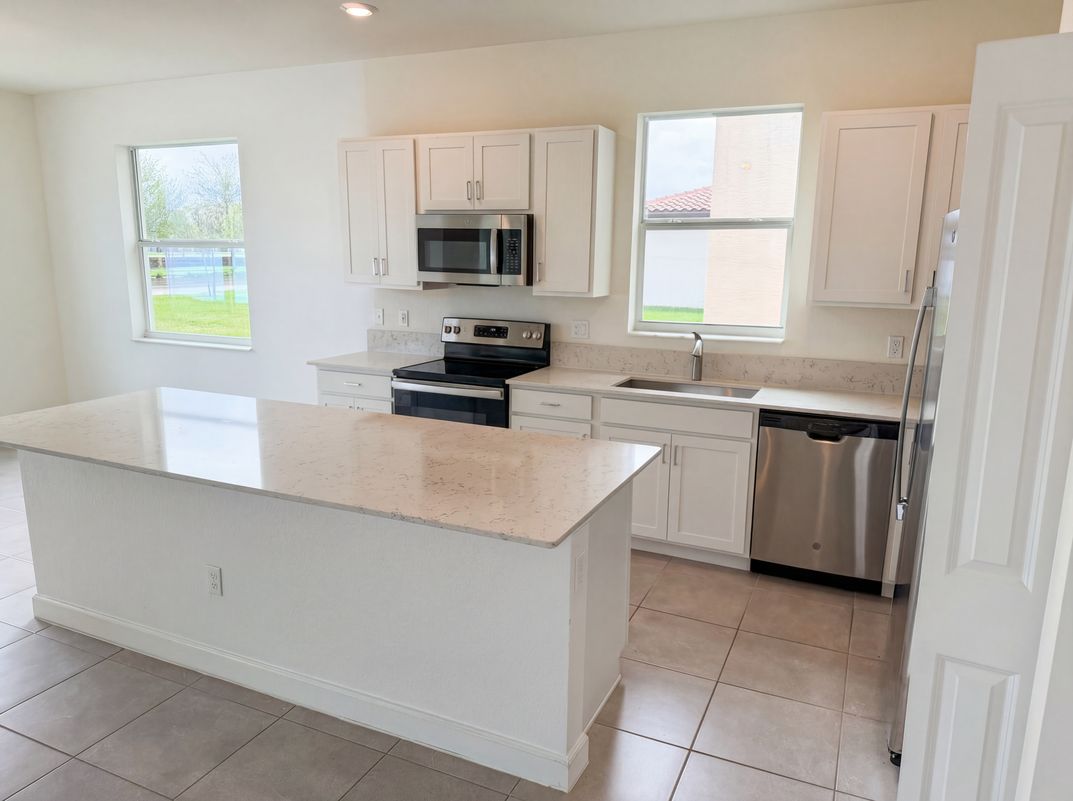 Photo 15 of 42 of 12473 NW Lynch Ln, Port Saint Lucie, FL