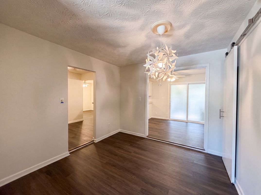 Photo 9 of 25 of 3808 Shane Ct, Ellenwood, GA