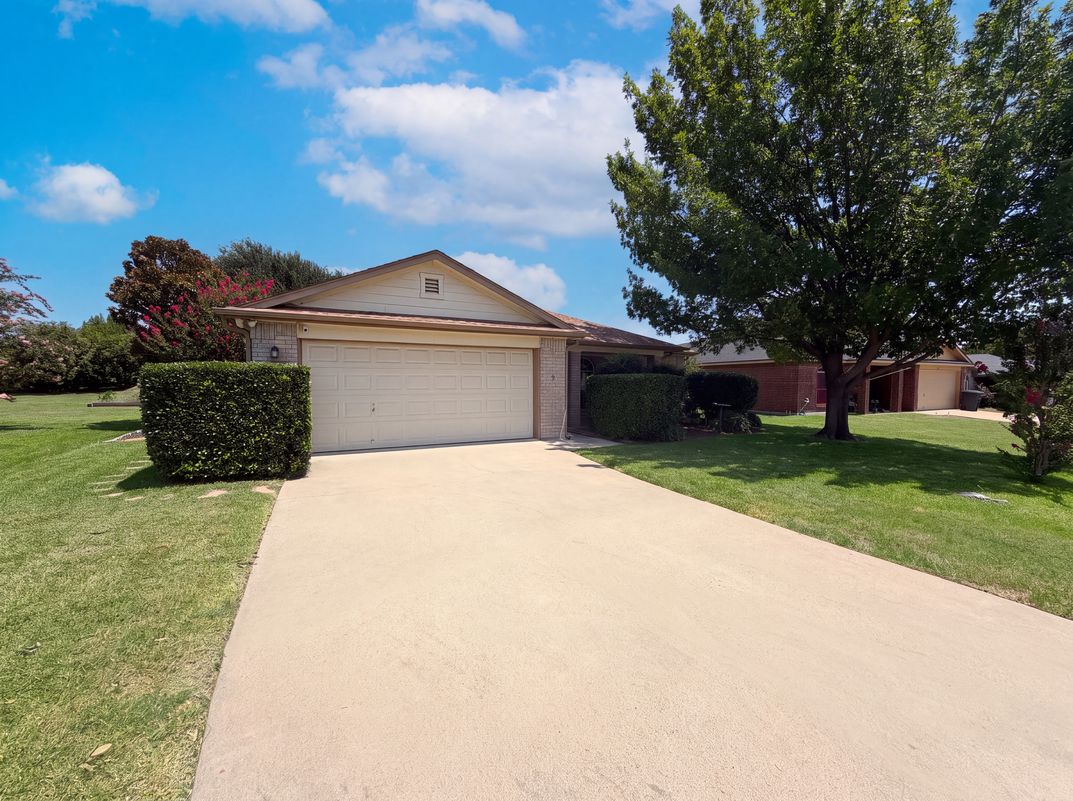 Photo 14 of 17 of 3707 Gowen Ct, Killeen, TX