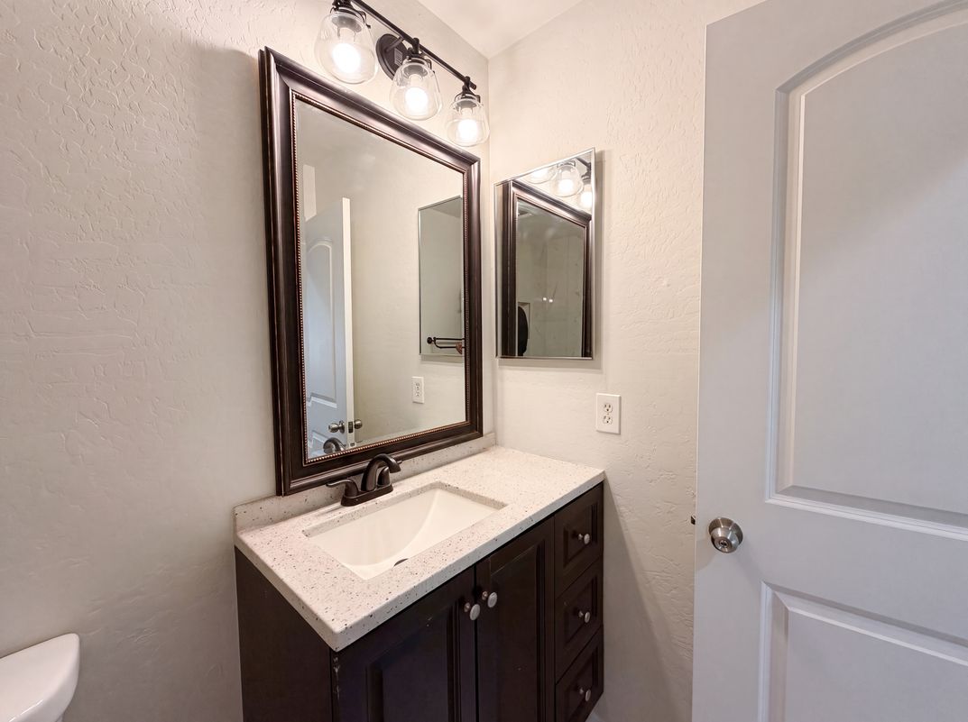Photo 15 of 27 of 7730 W Giles Rd, Phoenix, AZ