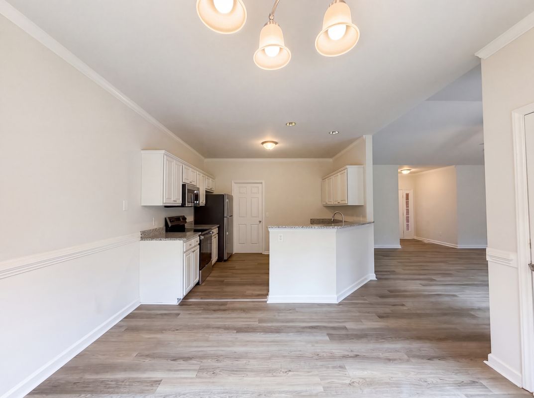 Photo 7 of 20 of 4100 Birchgarden Dr, High Point, NC