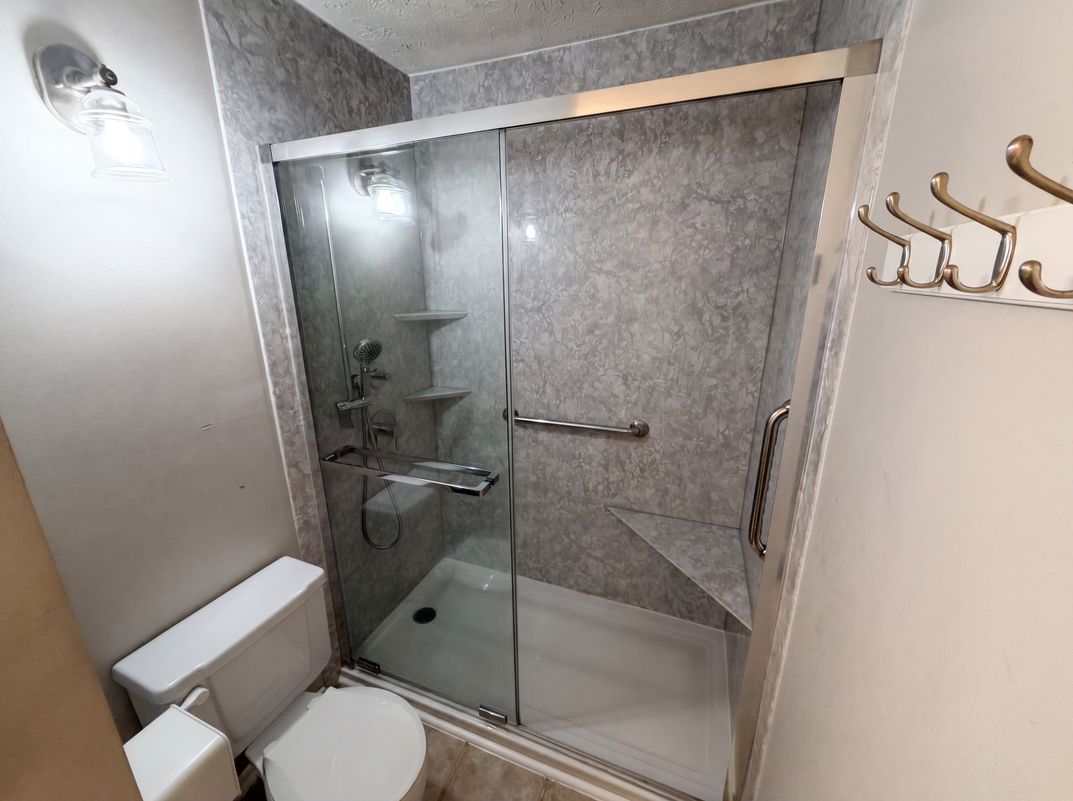 Photo 12 of 18 of 6818 Glenridge Dr, Atlanta, GA