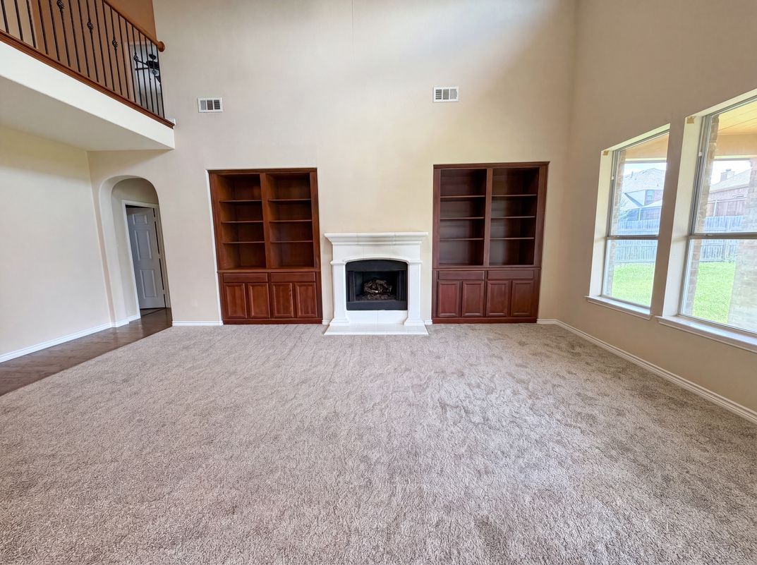 Photo 3 of 25 of 8613 Sunwood Ct, Fort Worth, TX