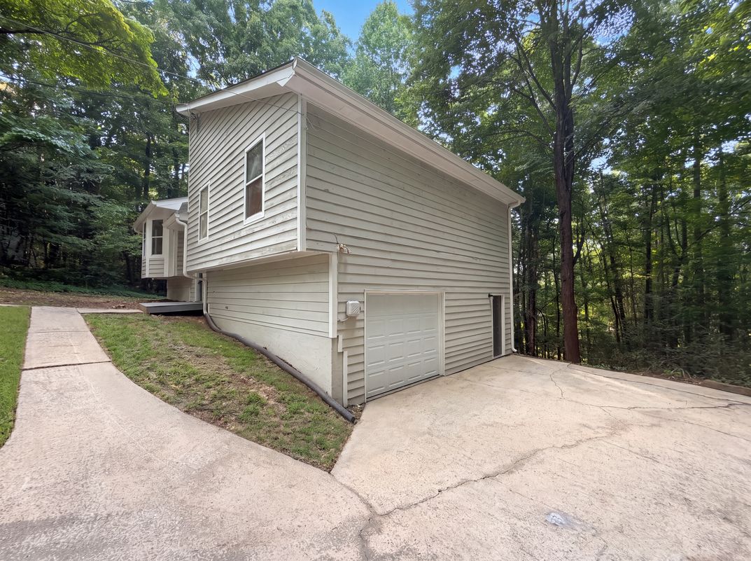 Photo 15 of 18 of 4117 Twig Ct, Douglasville, GA