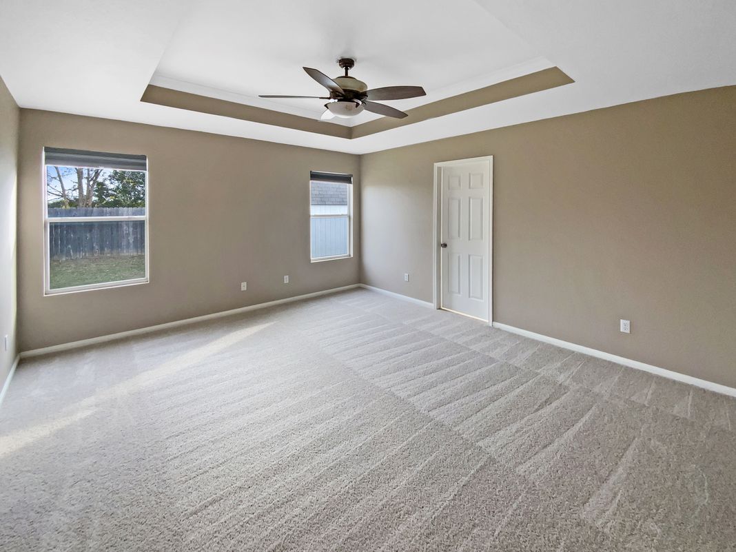 Photo 4 of 16 of 5202 Oster Dr, Killeen, TX