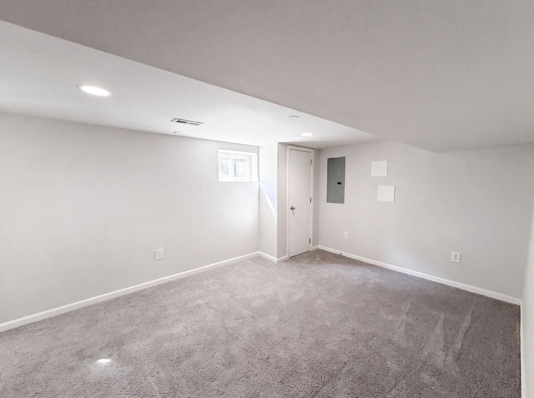 Photo 14 of 22 of 4313 Urn St, Capitol Heights, MD