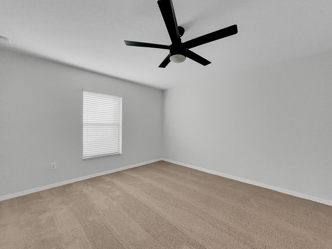 Photo 18 of 23 of 10113 Rosemary Leaf Ln, Riverview, FL