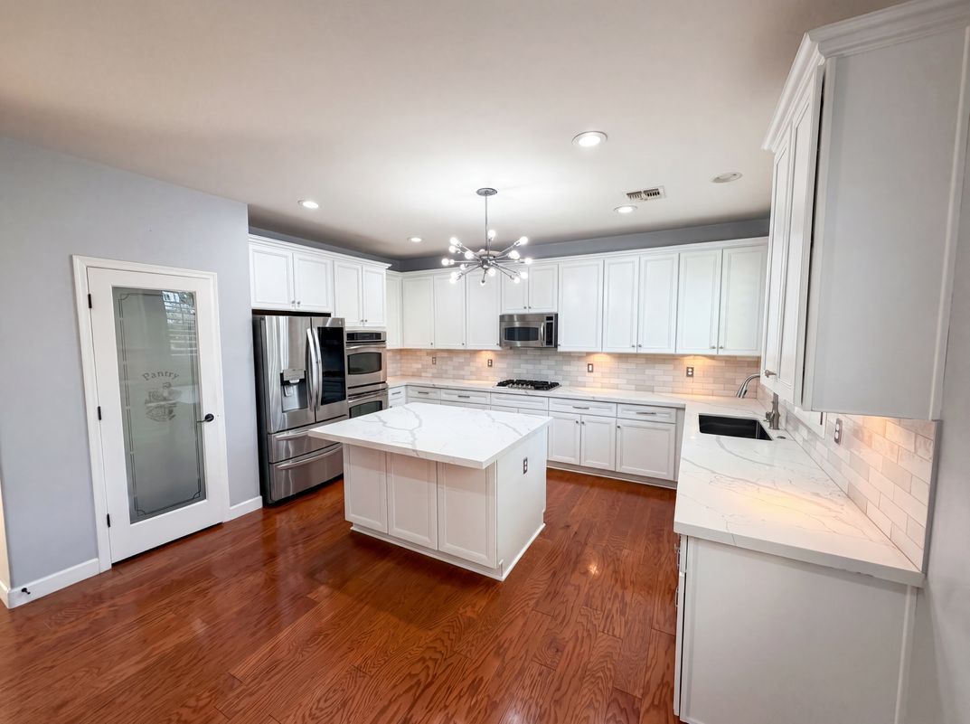Photo 8 of 39 of 2113 W Eagle Feather Rd, Phoenix, AZ