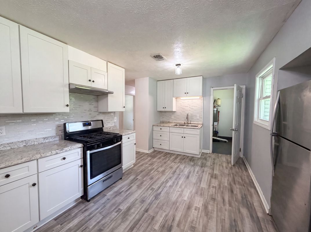 Photo 2 of 18 of 6503 Jackie Ln, Austell, GA
