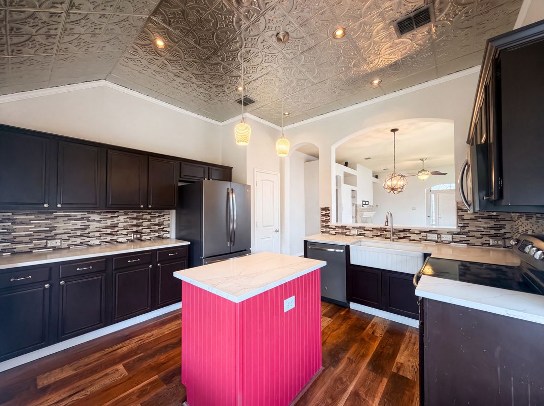 Photo 11 of 28 of 1688 Yellowstone Ave, Lewisville, TX