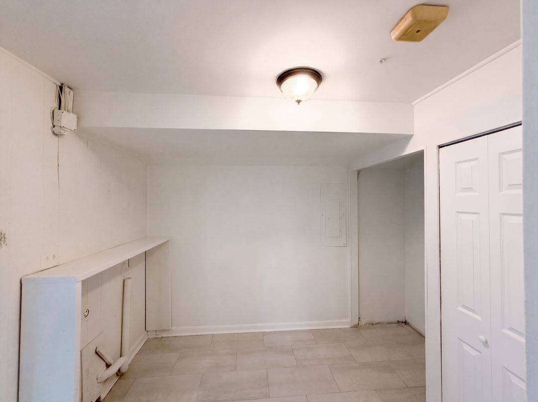 Photo 6 of 32 of 13512 Fitzhugh Ln, Woodbridge, VA
