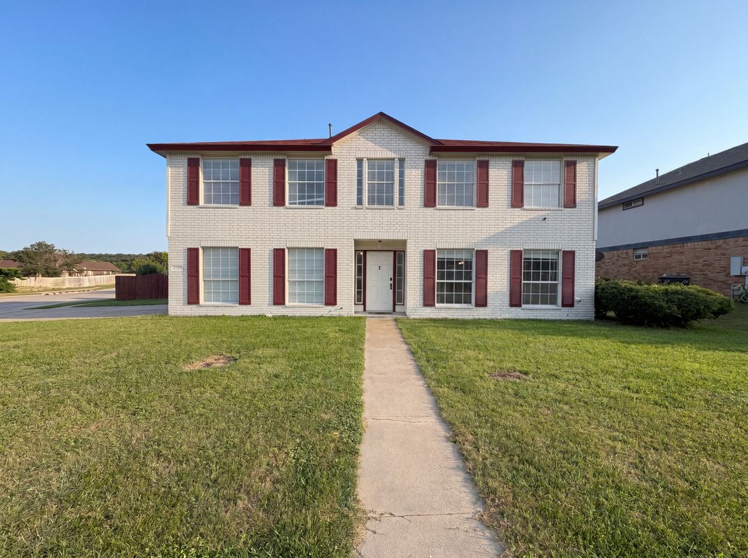 Property photo 1 of 1301 Judy Ln