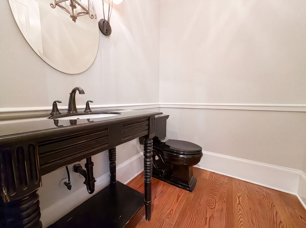 Photo 5 of 30 of 256 Hanson Way, Marietta, GA