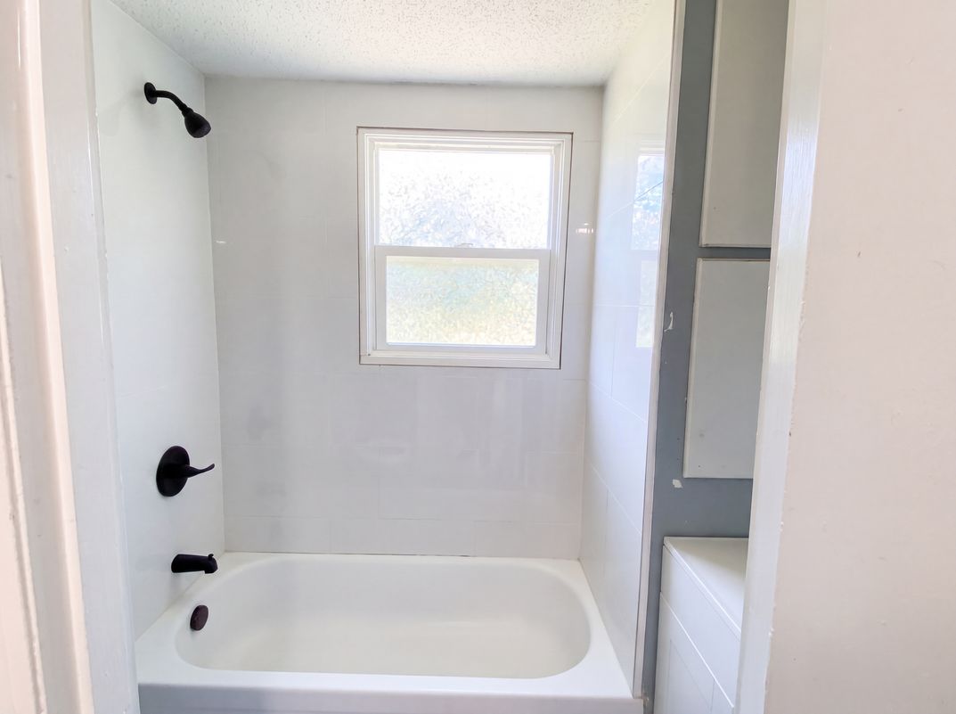 Photo 19 of 32 of 630 S Lee St, Batesburg, SC