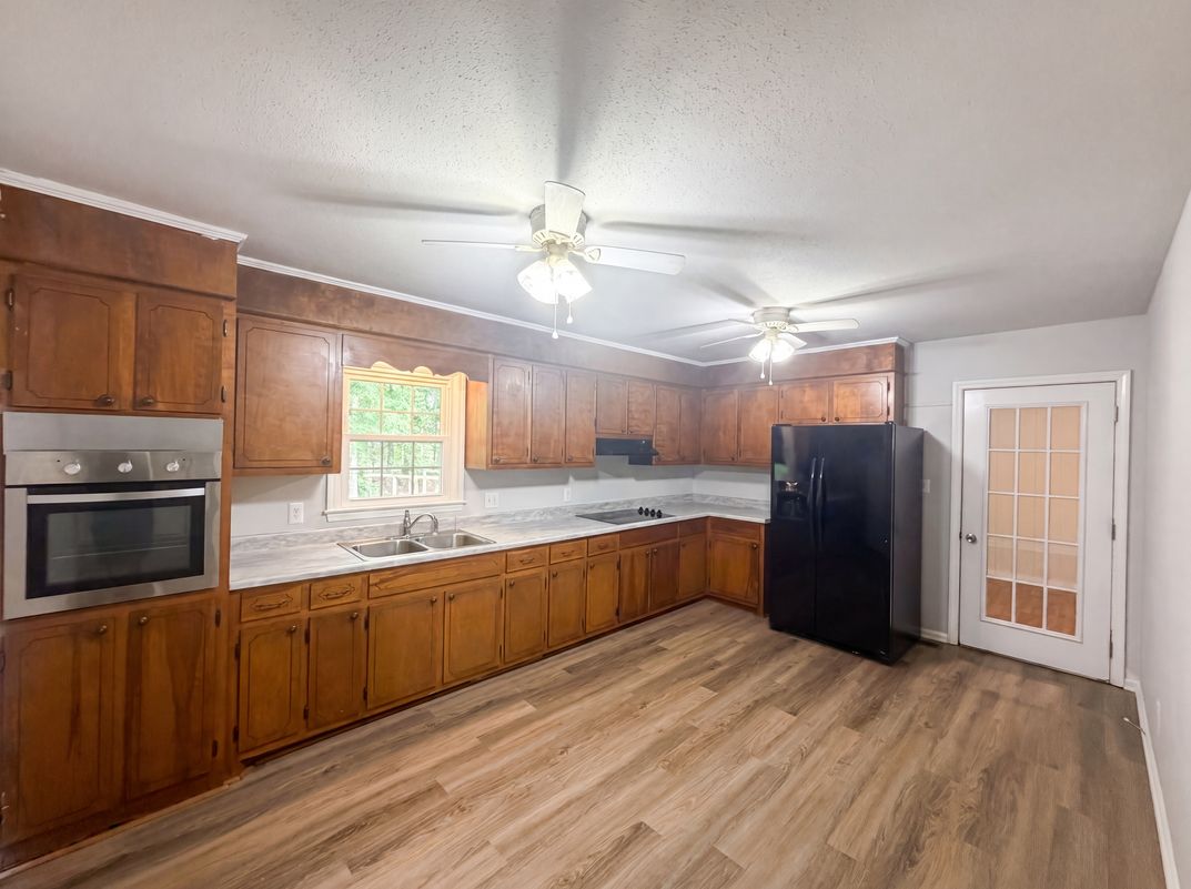 Photo 2 of 17 of 1804 Gade Bryant Rd, Moncure, NC