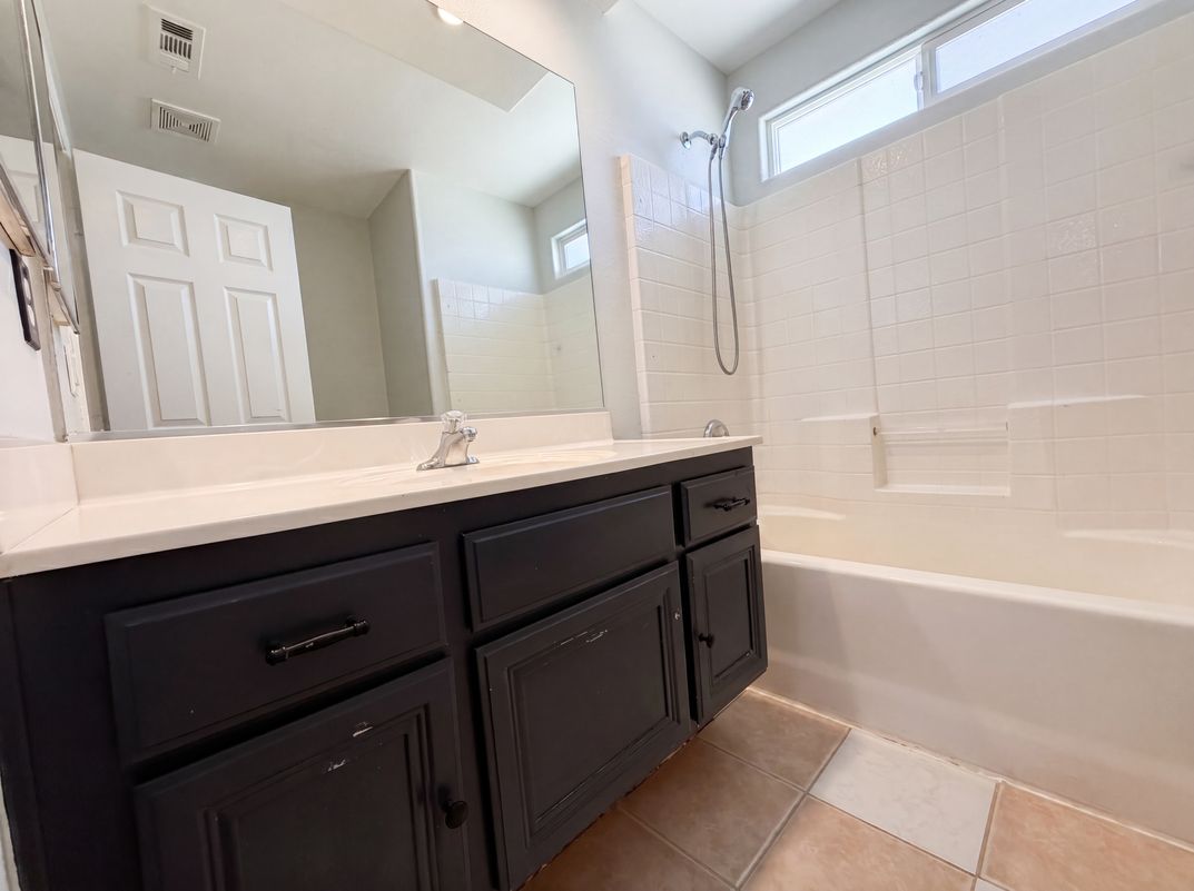Photo 14 of 28 of 13185 Great Falls Ave, Victorville, CA