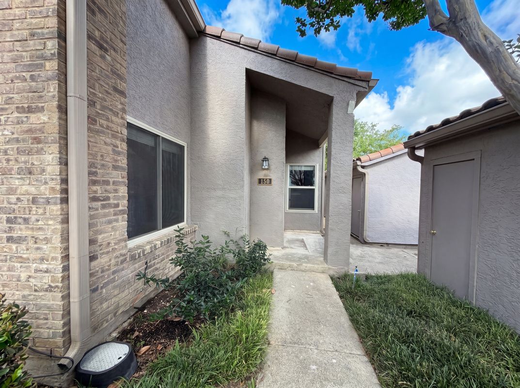 Photo 16 of 21 of 4242 N Capistrano Dr, Dallas, TX