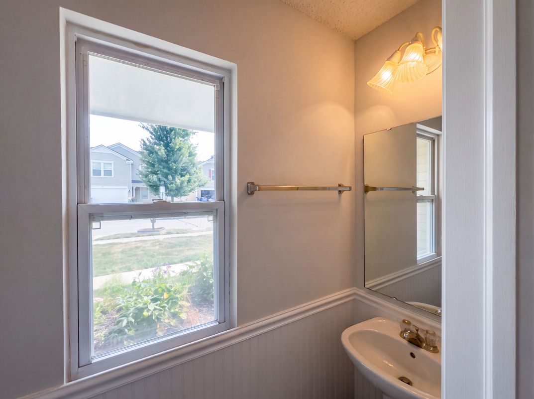 Photo 16 of 21 of 953 Balto Dr, Shelbyville, IN
