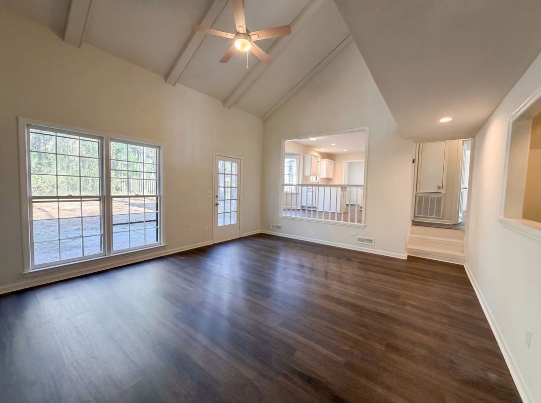 Photo 9 of 22 of 102 Brailsford Rd, Summerville, SC
