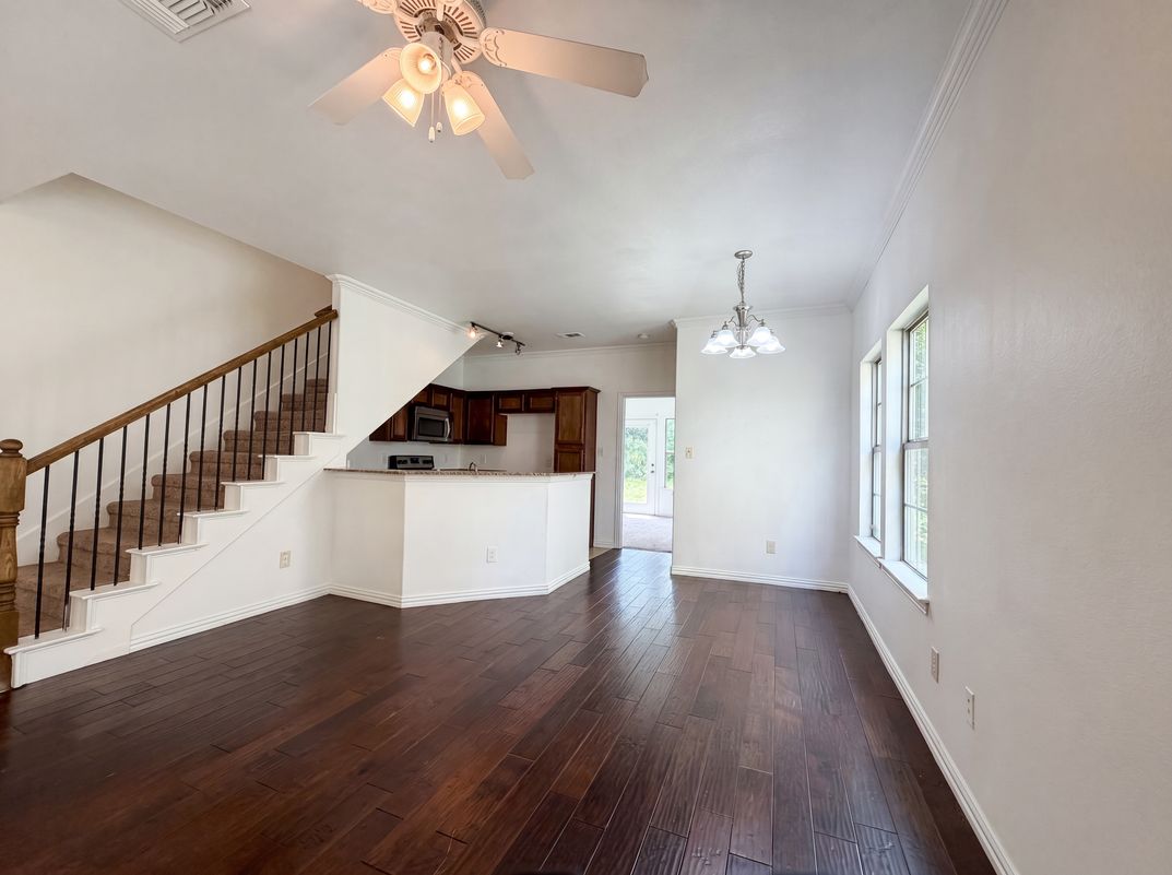 Photo 7 of 23 of 1524 Aldra Dr, Fort Worth, TX
