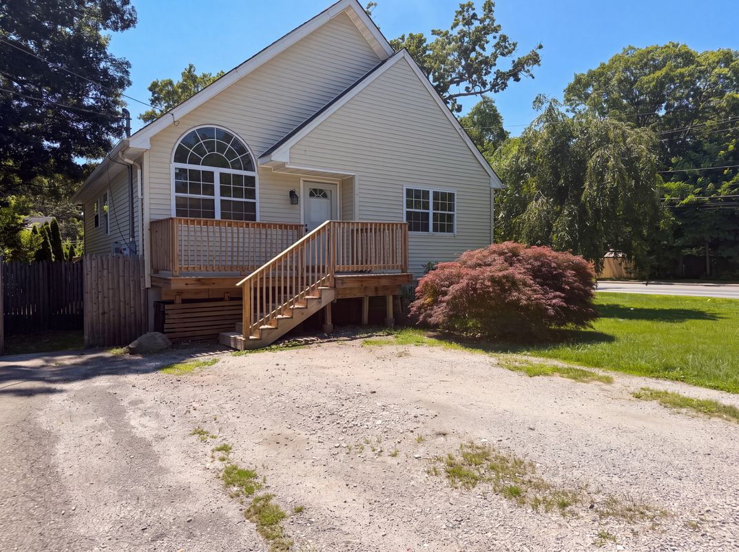 Photo 29 of 36 of 166 Moriches Ave, Mastic, NY