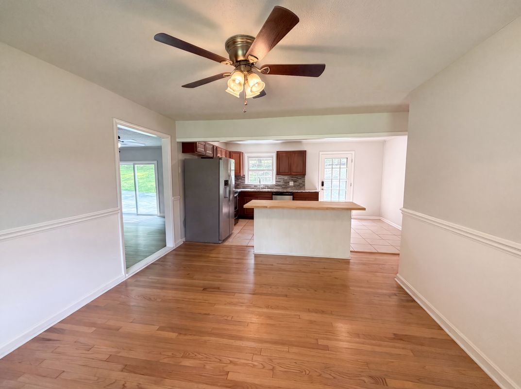 Photo 9 of 17 of 529 Timberlane Dr, Mount Holly, NC