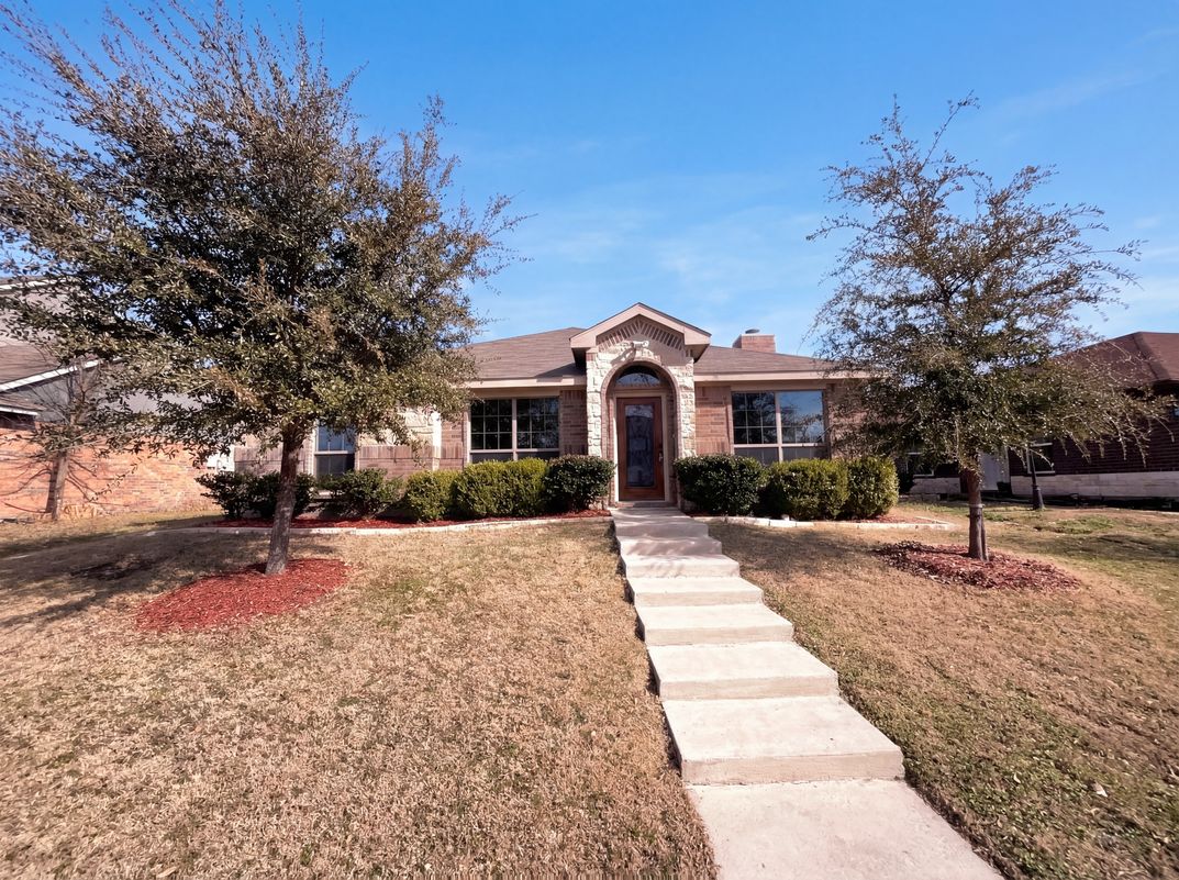 Photo 6 of 26 of 4522 Mariner Dr, Rowlett, TX