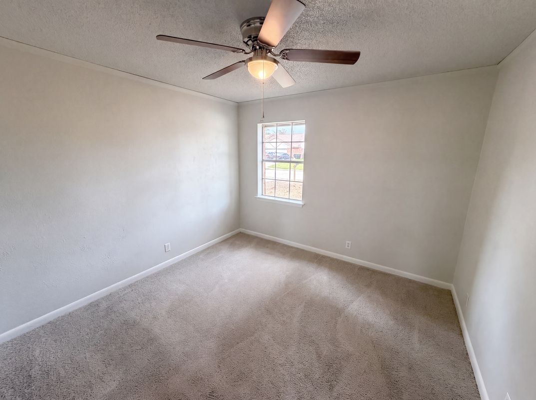 Photo 20 of 21 of 912 S 23rd St, Nederland, TX