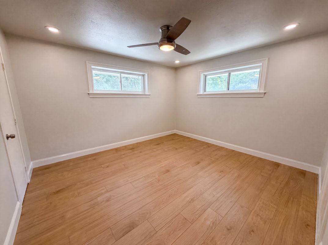 Photo 15 of 22 of 3423 Willow Crest Ln, Dallas, TX