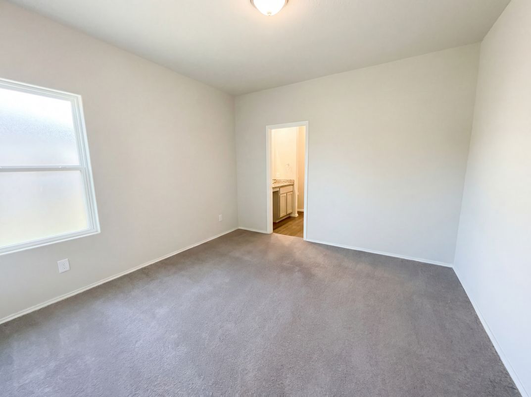 Photo 9 of 17 of 431 Pleasanton Way, San Antonio, TX