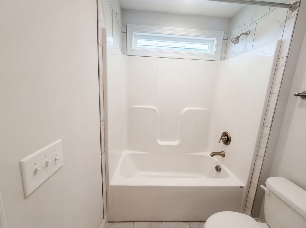 Photo 14 of 21 of 333 Oakhaven Dr, Holly Springs, NC