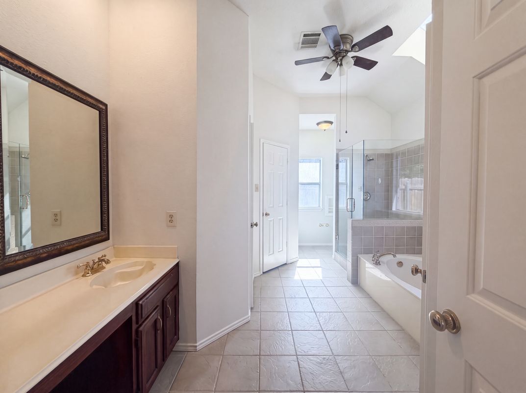 Photo 14 of 27 of 905 Ridgemont Dr, Allen, TX