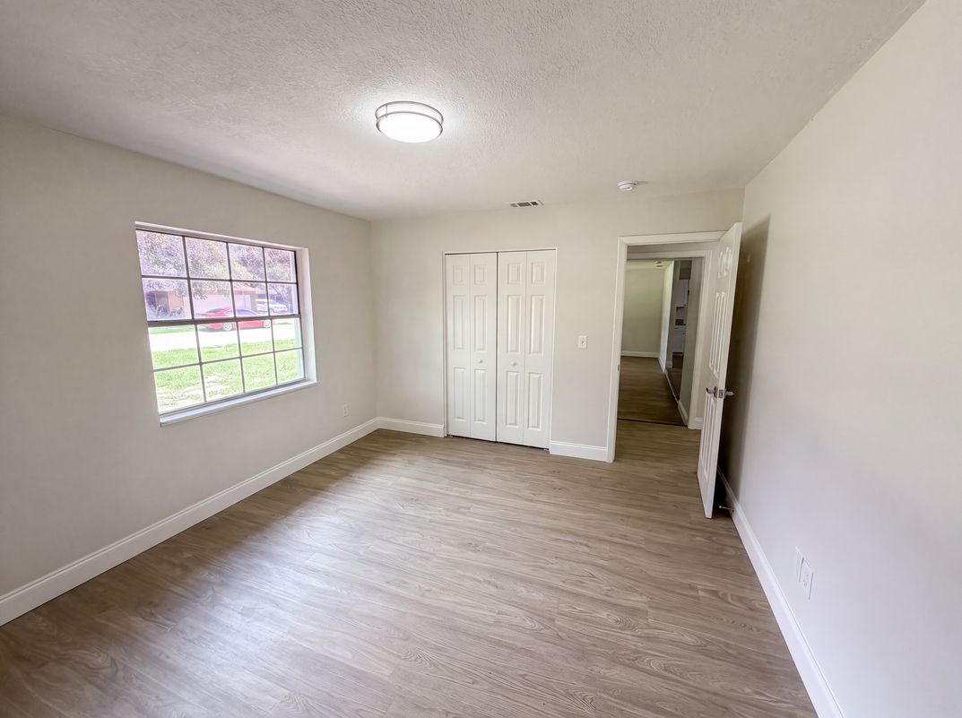 Photo 8 of 23 of 585 Hewett Dr, Orlando, FL