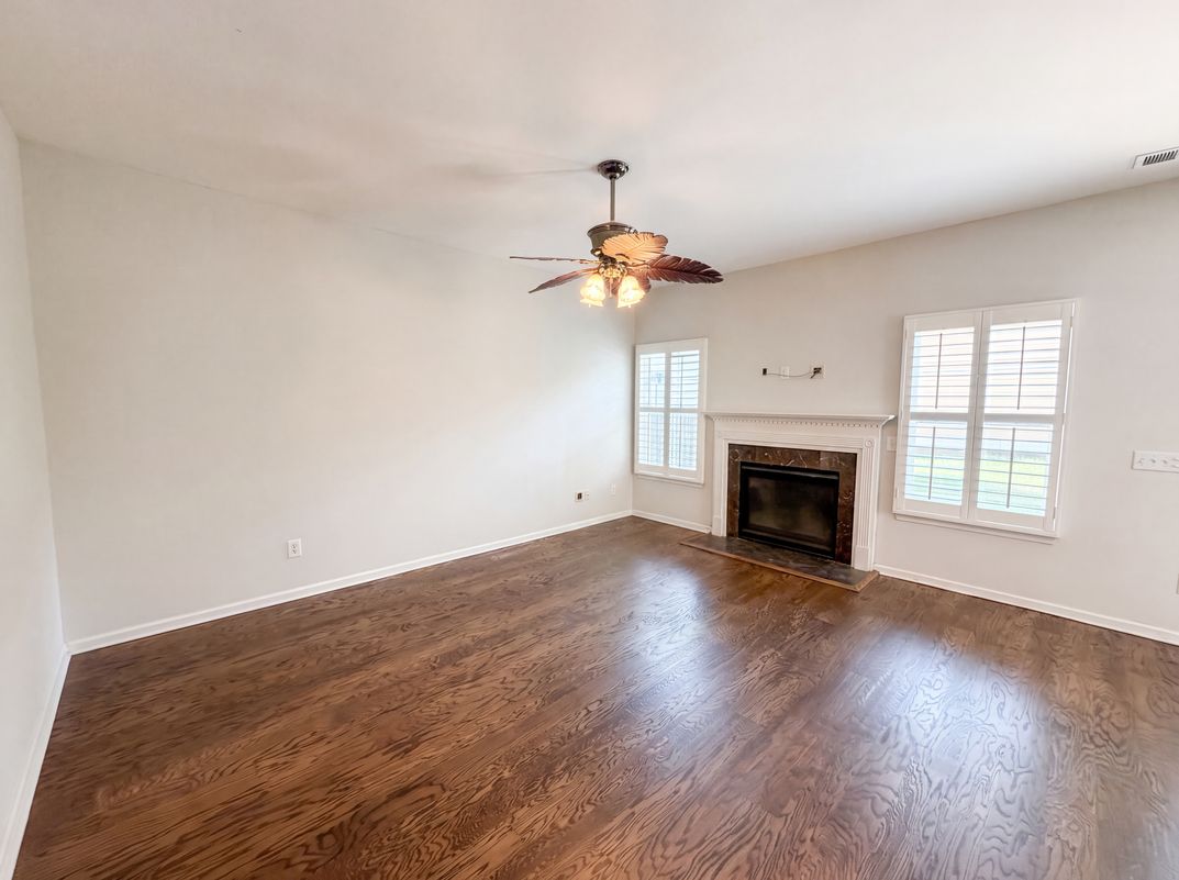 Photo 9 of 23 of 195 Lotz Dr, Summerville, SC