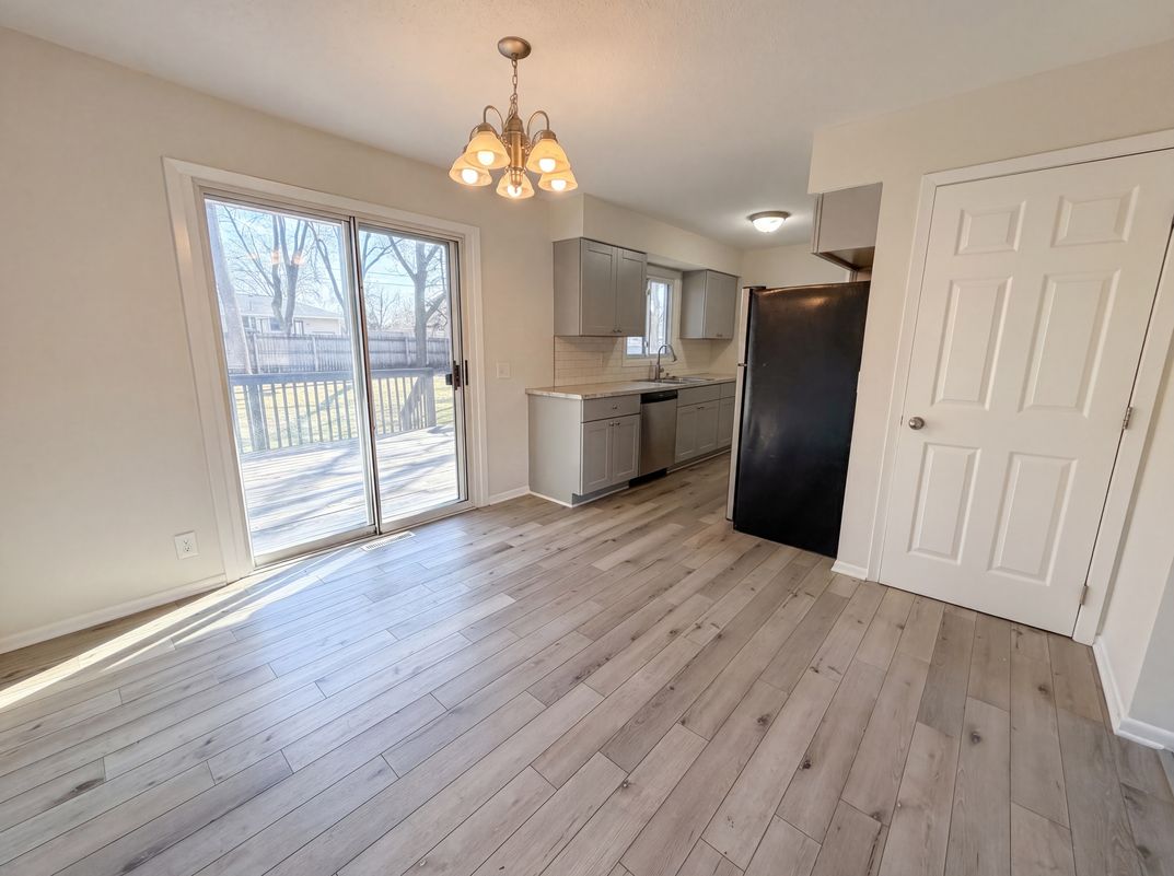 Photo 7 of 32 of 354 111th Ave NW, Coon Rapids, MN