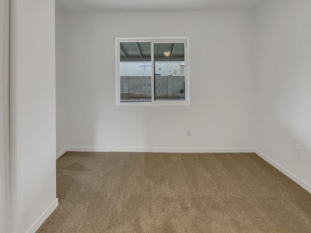 Photo 14 of 20 of 13628 N 40th Dr, Phoenix, AZ