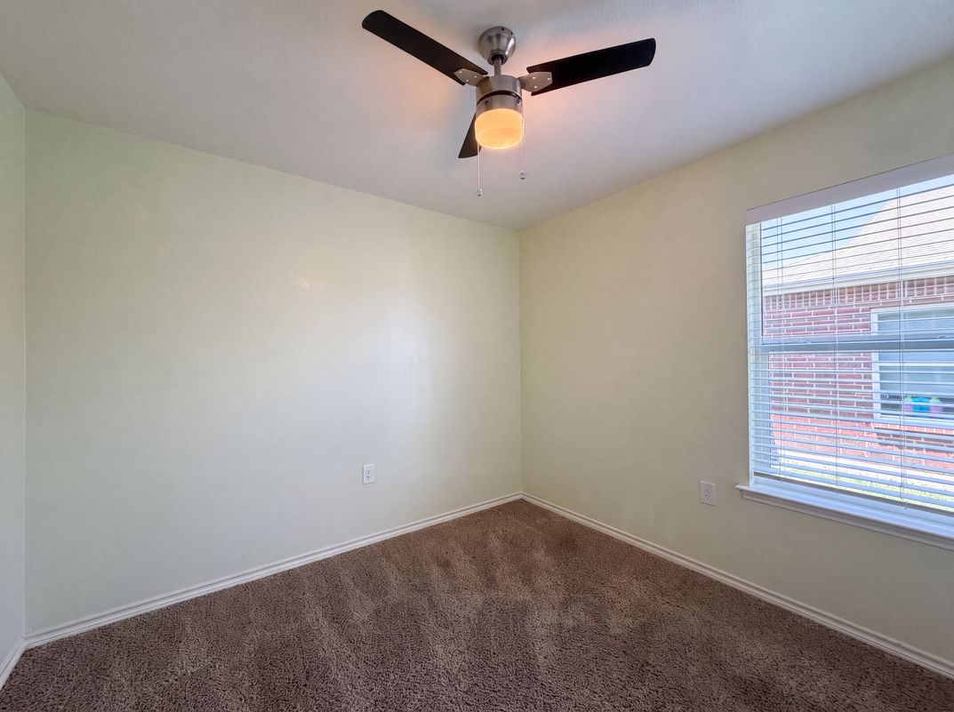 Photo 12 of 16 of 3132 Evangeline Rd, Fort Worth, TX