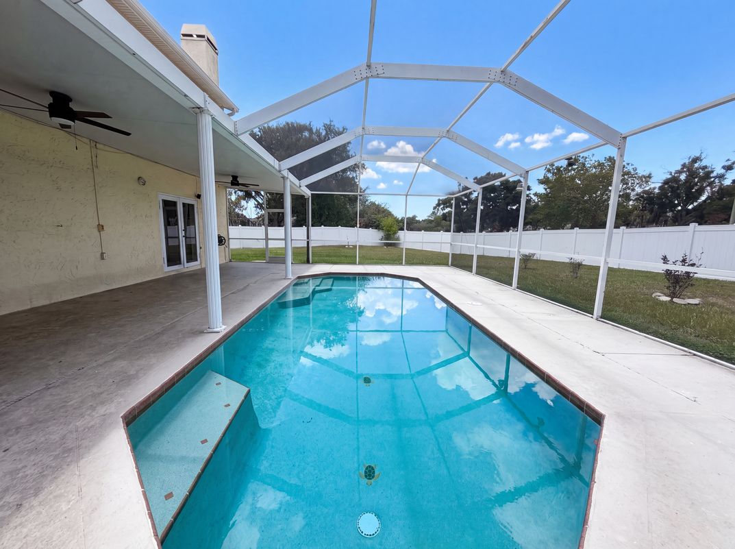 Photo 20 of 22 of 1701 Larabie Ct, Brandon, FL