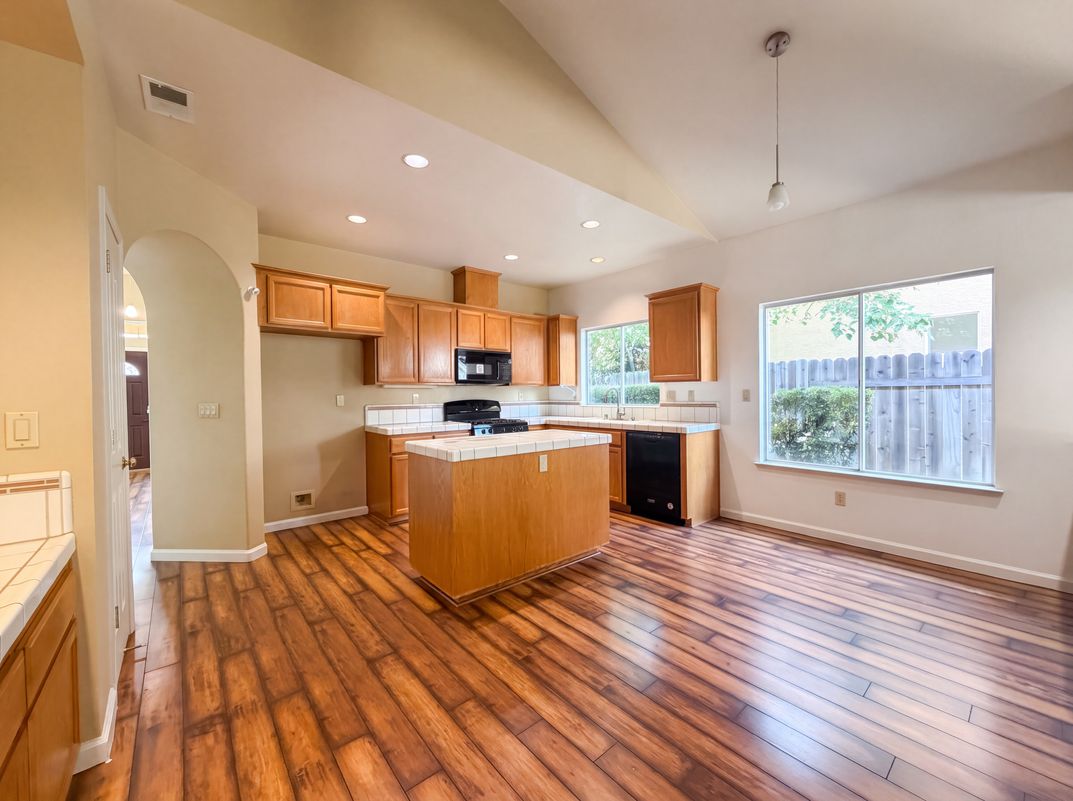 Photo 34 of 44 of 5344 Swindon Rd, Rocklin, CA